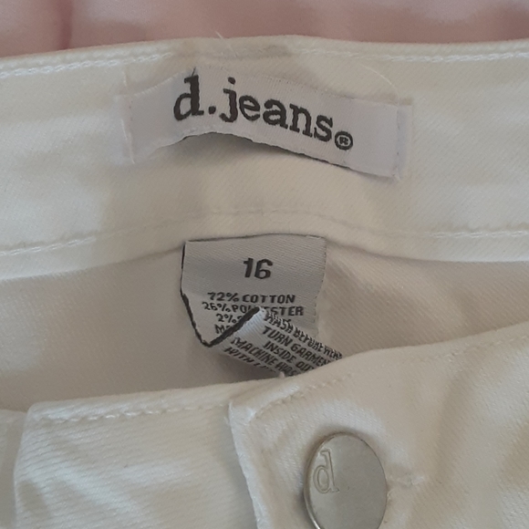 Jeans - Picture 3 of 5